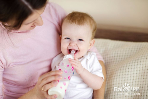 婴儿喝母乳的黄金时期——探究婴儿应喝母乳至几个月